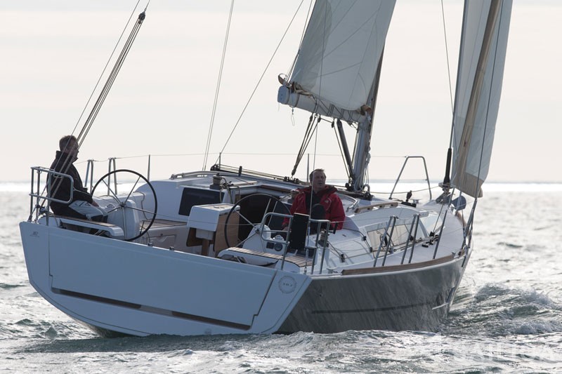 Dufour 382 GL - Yacht Charter Sailica