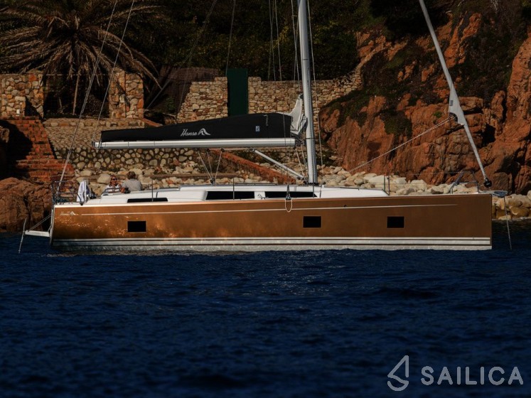 Hanse 418 - Yacht Charter Sailica