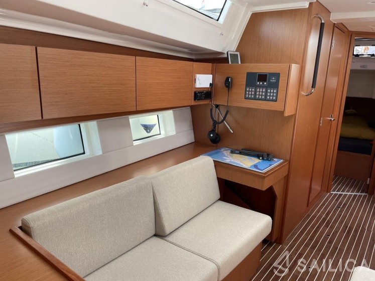 Bavaria C45 Style - Yacht Charter Sailica