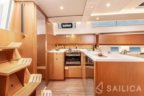 Bavaria C45 Style - Yacht Charter Sailica