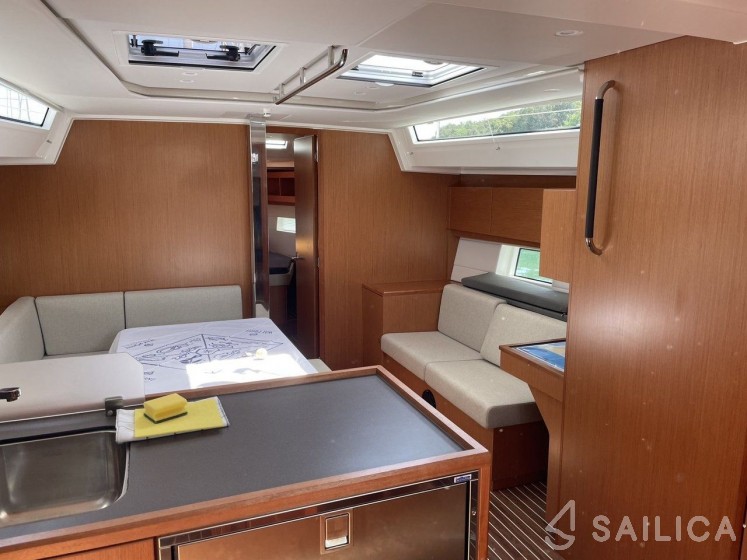 Bavaria C45 Style - Yacht Charter Sailica