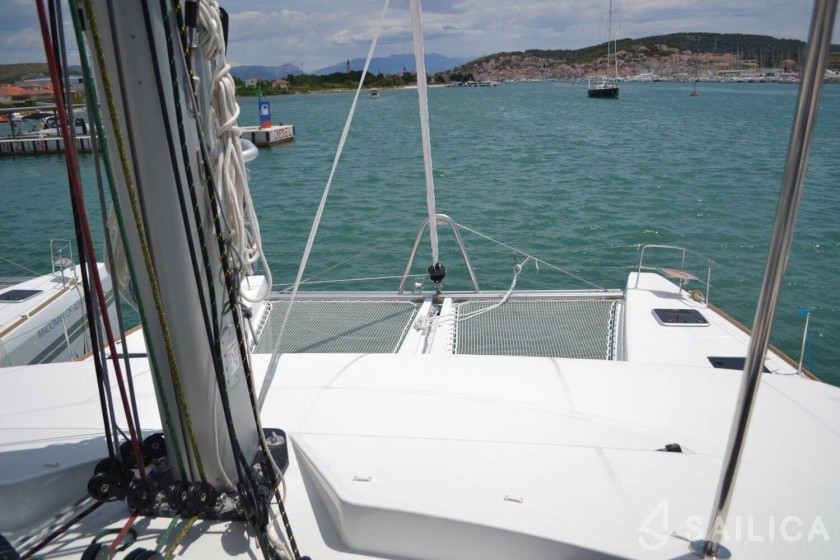 Lagoon 52 - Yacht Charter Sailica
