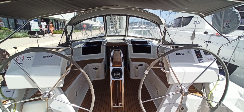 Hanse 455 - Yacht Charter Sailica