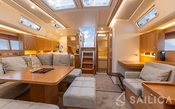 Hanse 455 - Yacht Charter Sailica