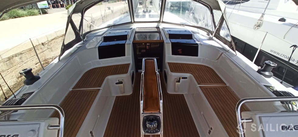 Hanse 455 - Yacht Charter Sailica