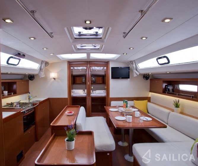 Oceanis 50 Family - Yacht Charter Sailica
