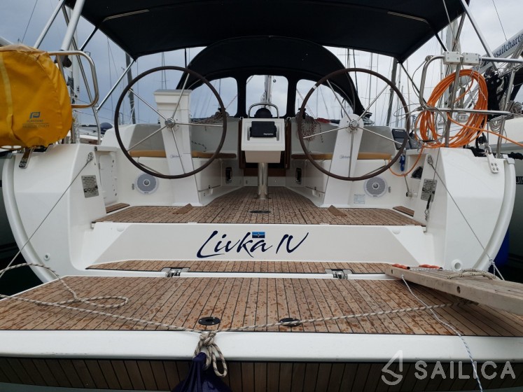 Bavaria Cruiser 41 - Yacht Charter Sailica
