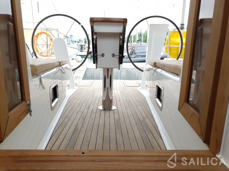 Bavaria Cruiser 41 - Yacht Charter Sailica