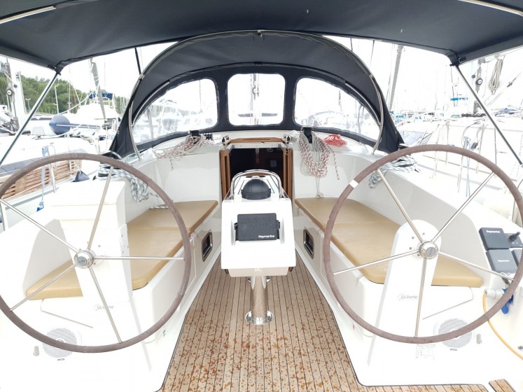 Bavaria Cruiser 41 - Yacht Charter Sailica