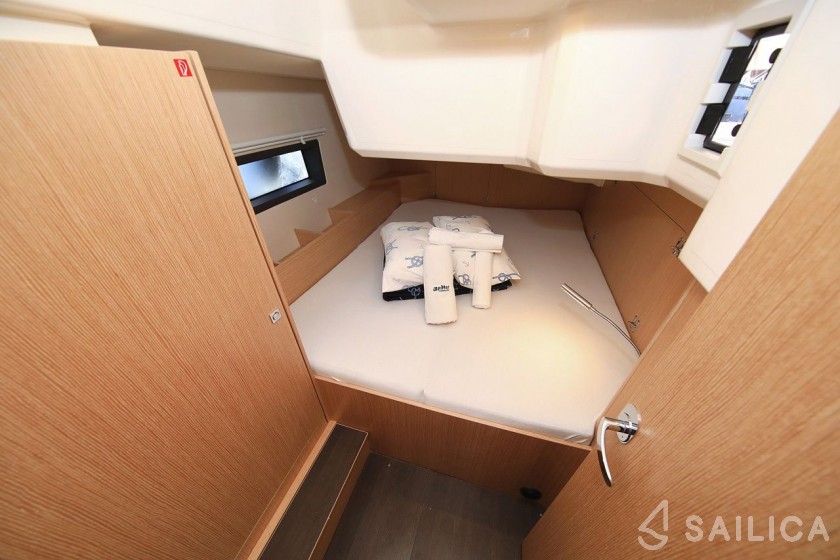 Bavaria C42 - Yacht Charter Sailica