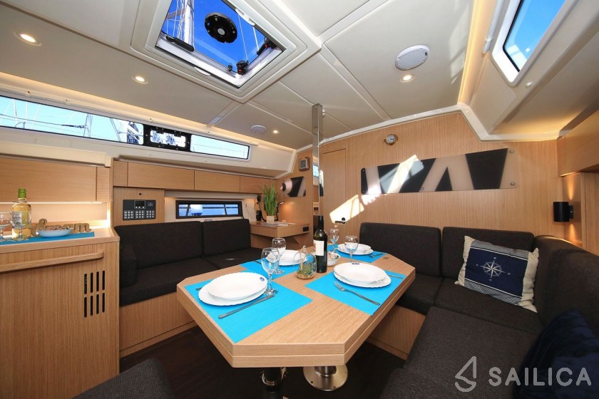 Bavaria C42 - Yacht Charter Sailica