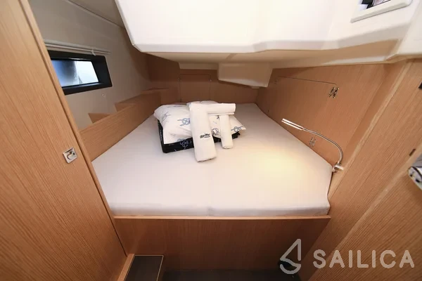 Bavaria C42 - Yacht Charter Sailica