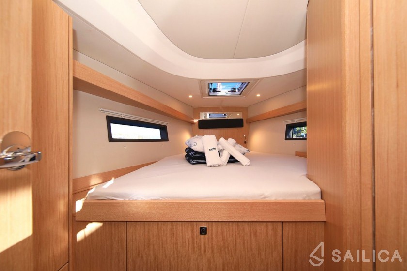 Bavaria C42 - Yacht Charter Sailica