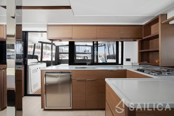 Lagoon 46  - Yacht Charter Sailica
