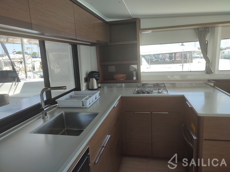 Lagoon 46  - Yacht Charter Sailica