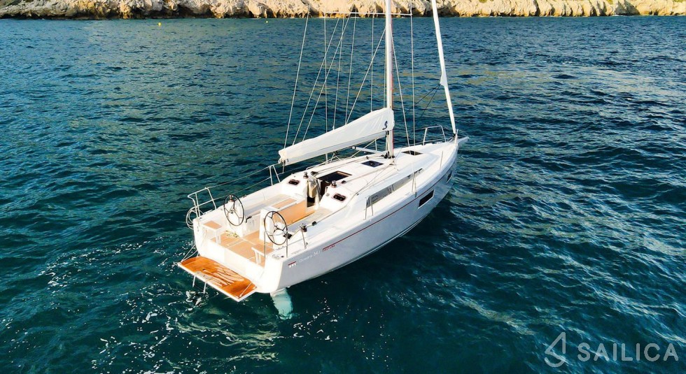Oceanis 34.1 - Yacht Charter Sailica