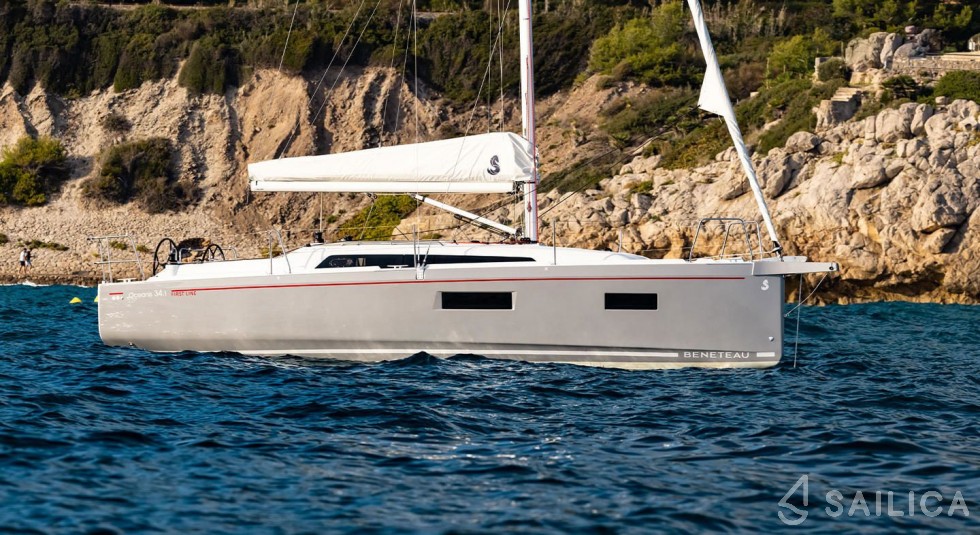 Oceanis 34.1 - Yacht Charter Sailica