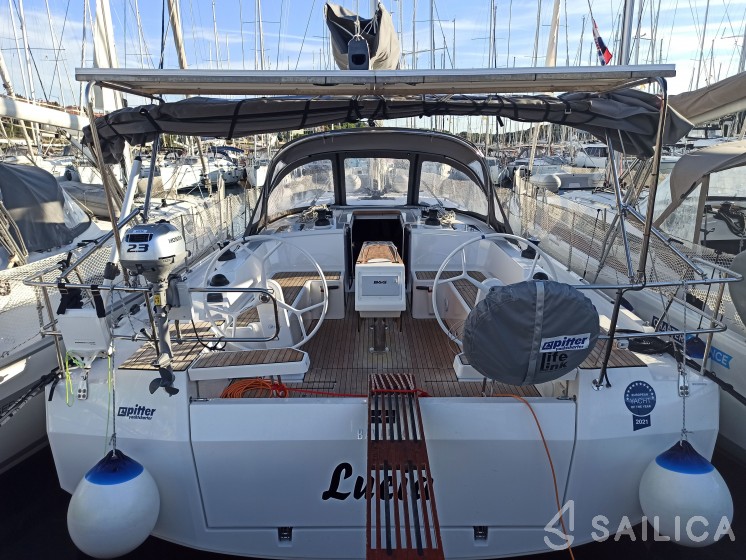 Bavaria C42 - Yacht Charter Sailica
