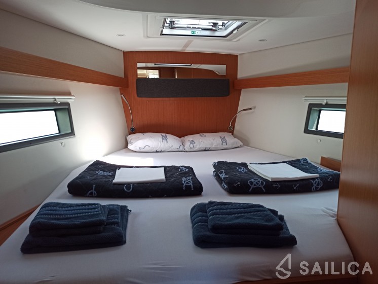 Bavaria C42 - Yacht Charter Sailica