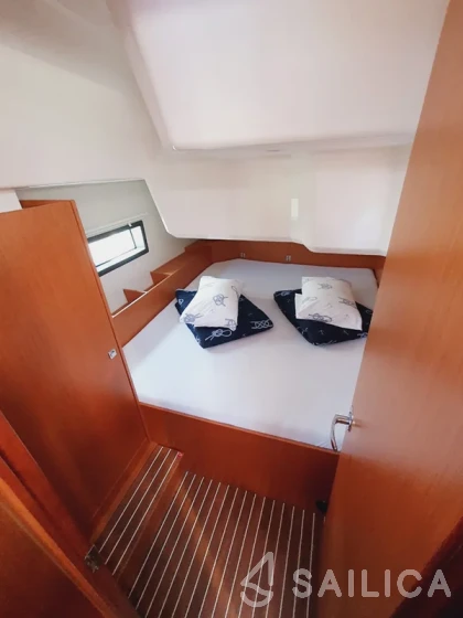 Bavaria C42 - Yacht Charter Sailica