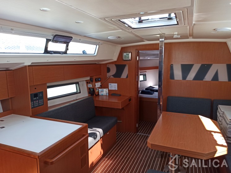Bavaria C42 - Yacht Charter Sailica