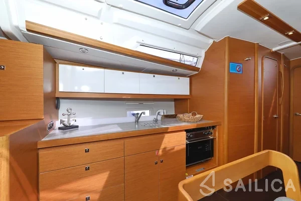 Dufour 430 - Yacht Charter Sailica