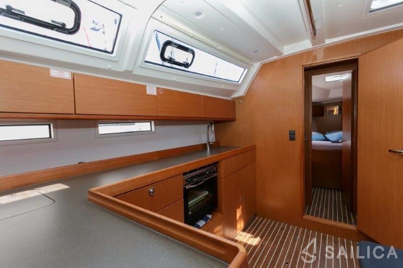 Bavaria 46 Cruiser - Yacht Charter Sailica