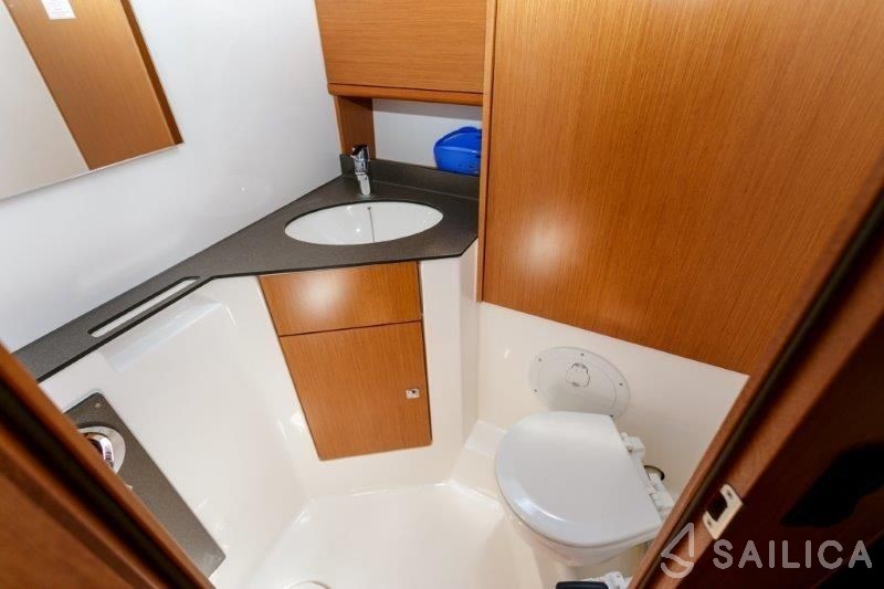Bavaria 46 Cruiser - Yacht Charter Sailica