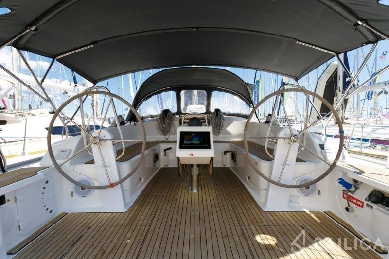 Bavaria 46 Cruiser - Yacht Charter Sailica