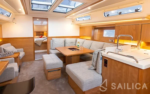 Hanse 455 - Yacht Charter Sailica