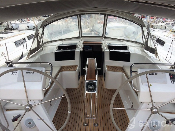 Hanse 455 - Yacht Charter Sailica