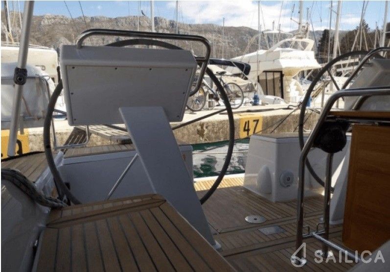 Hanse 455 - Yacht Charter Sailica