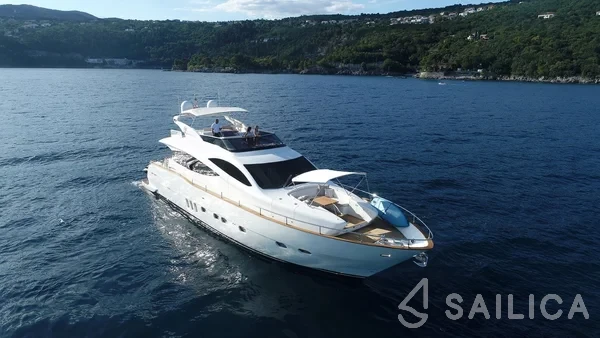 Deauville 760 - Yacht Charter Sailica
