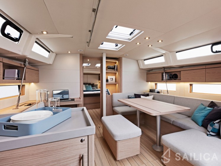 Oceanis 46 - Yacht Charter Sailica