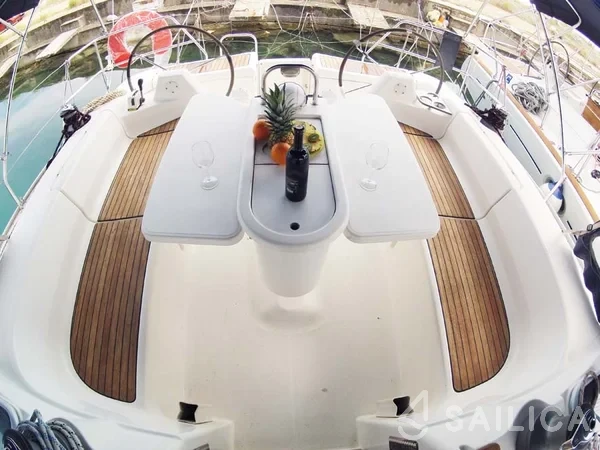 Gib Sea 43 - Yacht Charter Sailica