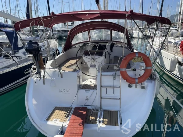 Oceanis 411 Celebration - Yacht Charter Sailica