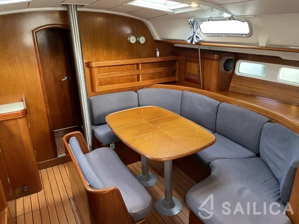 Oceanis 411 Celebration - Yacht Charter Sailica