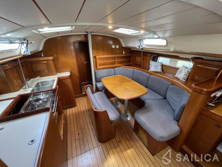 Oceanis 411 Celebration - Yacht Charter Sailica
