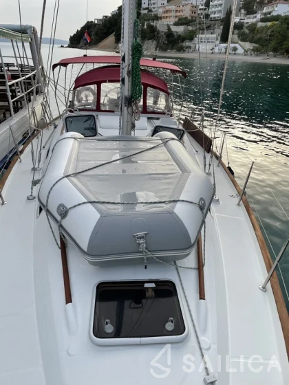 Oceanis 411 Celebration - Yacht Charter Sailica