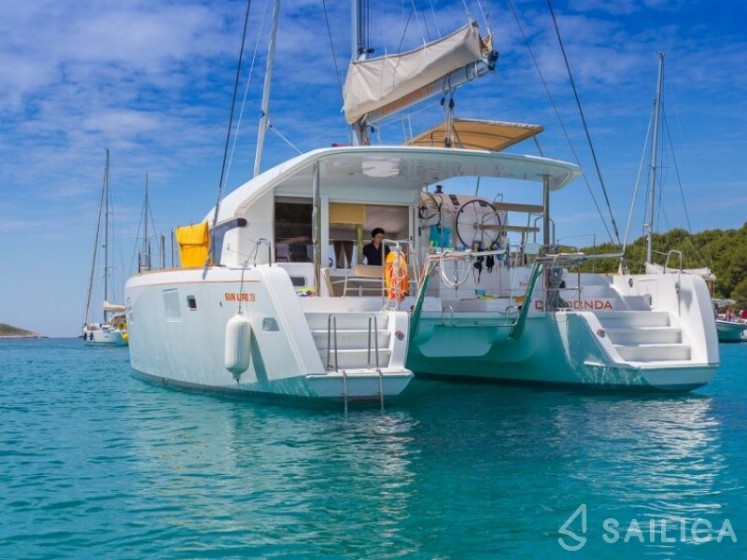 Lagoon 39 - Yacht Charter Sailica