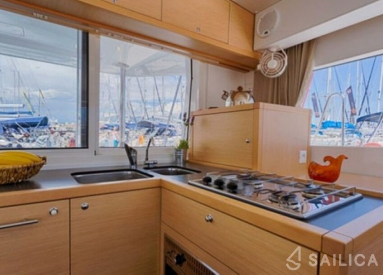 Lagoon 39 - Yacht Charter Sailica