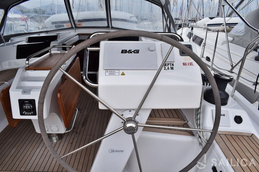 Hanse 455 - Yacht Charter Sailica