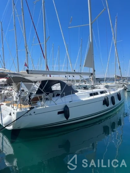 Hanse 455 - Yacht Charter Sailica