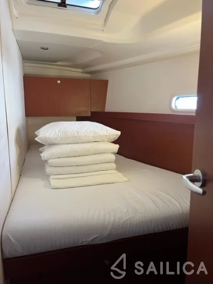 Hanse 455 - Yacht Charter Sailica