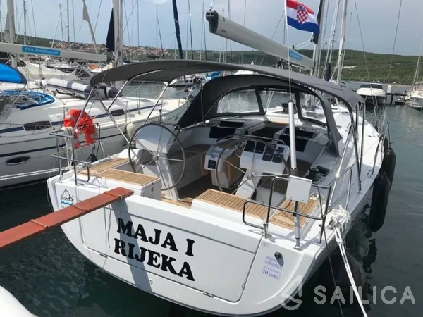 Hanse 455 - Yacht Charter Sailica