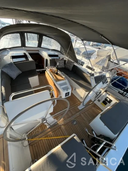 Hanse 455 - Yacht Charter Sailica