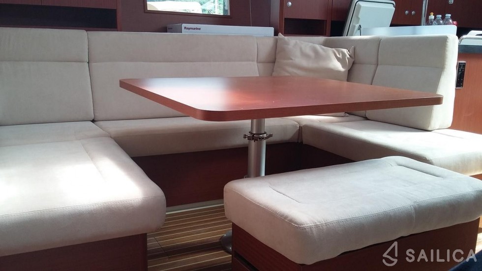 Hanse 455 - Yacht Charter Sailica