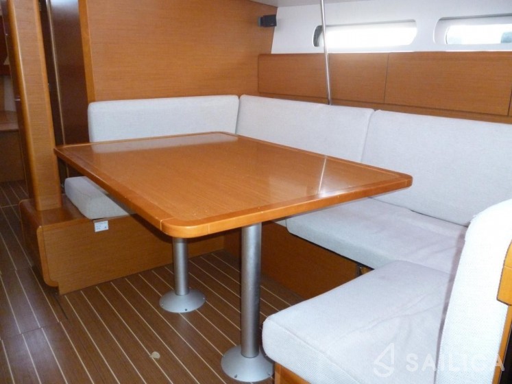 Sun Odyssey 439 - Yacht Charter Sailica