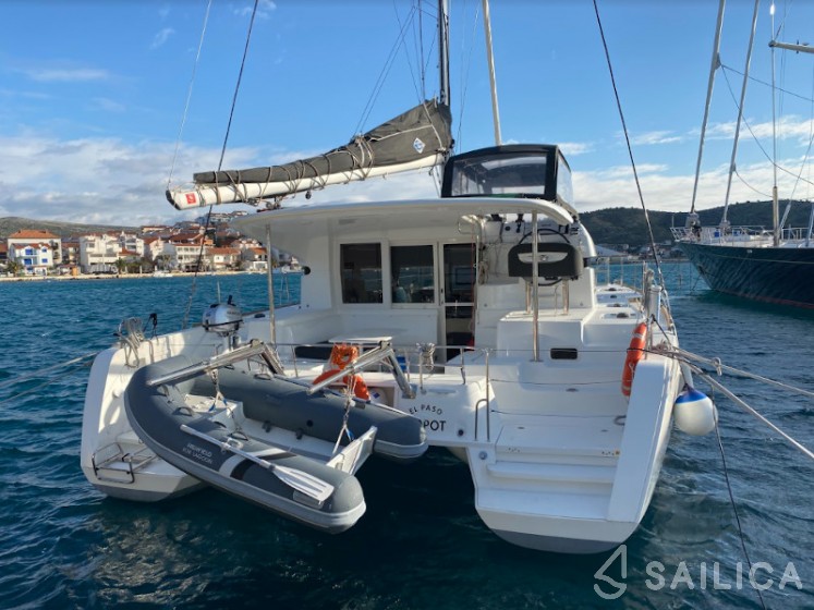 Lagoon 40 - Yacht Charter Sailica