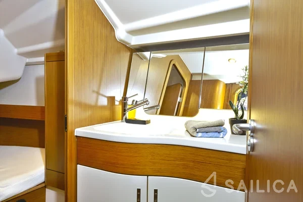 Dehler 38 - Yacht Charter Sailica